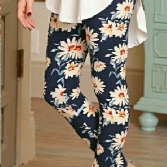 sᴀʟᴇ! Coming up Daisies' Leggings - Picture 2 of 3